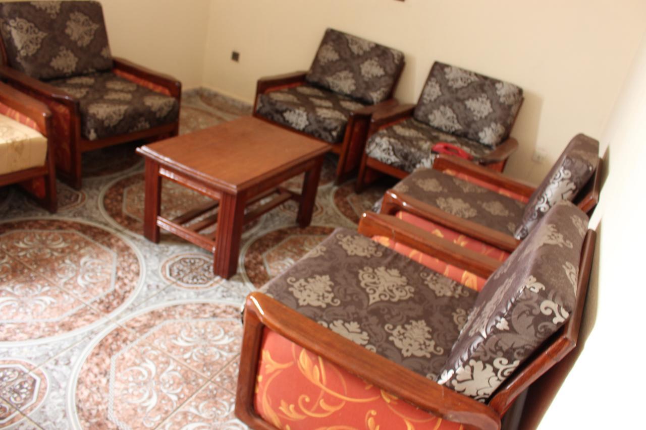 Meumi Palace Яунде Экстерьер фото